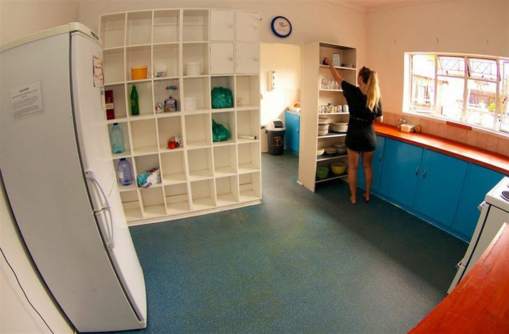 Хостел Jeffreys Bay Backpackers Екстер'єр фото